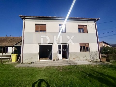 Location: Grad Zagreb, Sesvete, Paruževina. ZAGREB, PARUŽEVINA - house 196 m² and 2282 m² of garden with legalized buildings! This spacious house of 196 m² offers numerous possibilities for customization and adaptation according to the wishes of the ...