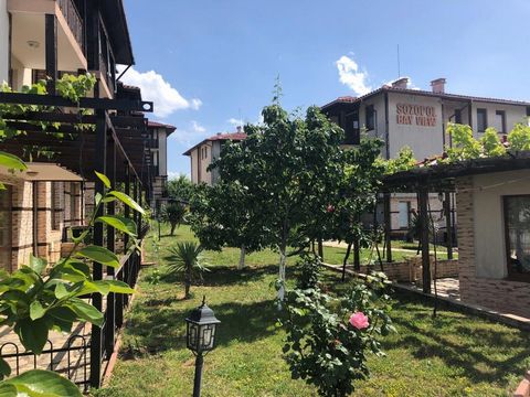 Appartement met 1 slaapkamer en uitzicht op zee | Uitzicht op de baai van Sozopol, regio Budzhaka Word elke dag wakker met uitzicht op zee! IBG Real Estates is verheugd om dit volledig gemeubileerde appartement met 1 slaapkamer en een prachtig uitzic...