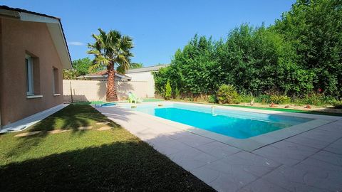 Maison 9 pièces 190 m² sur un terrain de 646m² à 1km des Cinq Cantons et 2km de la plage Chambre d Amour .