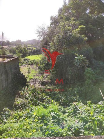 Urban Land, located in the parish of Posto Santo, in the city of Angra do Heroísmo. Need land for building your housing or for investment? We have the solution for you, this land has a land area of 920m2. It is well located and with several accesses ...
