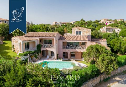 Set into the Pevero hill, in an exclusive panoramic position above the gulf, this charming villa is for sale in the renowned town of Porto Cervo. Facing the splendid Cala Romantica, this house is a true work of art designed by architect Jean Claude L...