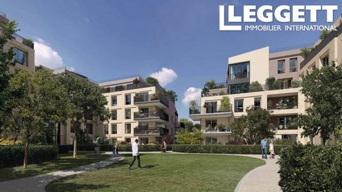 A17341 - LEGGETT PRESTIGE is pleased to present this 3 room apartment ideally located in the west of Paris, in Garches in the Hauts-de-Seine. This apartment is located in a medium-sized standing residence (98 units). The town of Garches is renowned f...