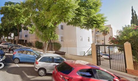 Commercial premises for sale in the center of Benalmádena in the street AVDA INMAC. CONCEPCION-EDF. PARQUEMIEL, has 60 m2 and in good condition. Very close to Las Flores street and the commercial area of the center and all services. Our office has co...