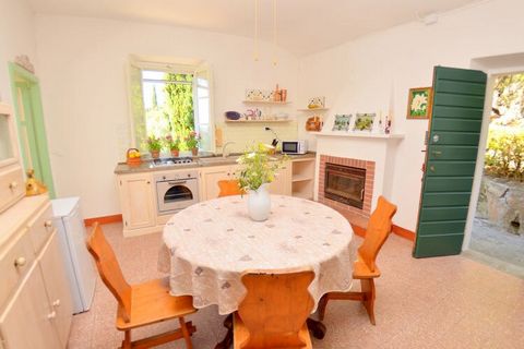 Located in Massarosa, this quaint 2-bedroom cottage is perfect for couples on a romantic getaway. Situated in the countryside, this cottage also has a private and well-manicured garden to lounge. The serene and scenic Lake Massaciucoli (0.9 km) is th...