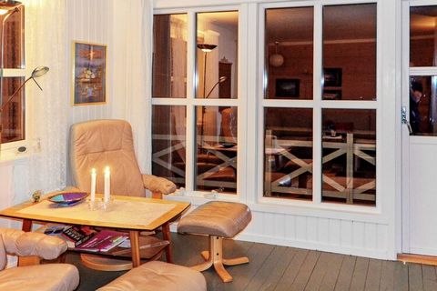 Holiday home by the Lyngenfjord with panoramic views of the beautiful fjord landscape and the mighty Lyngen Alps, Europe's northernmost alpine area. Northern lights in winter and midnight sun in summer. The house was built in 1952 and renovated in 20...