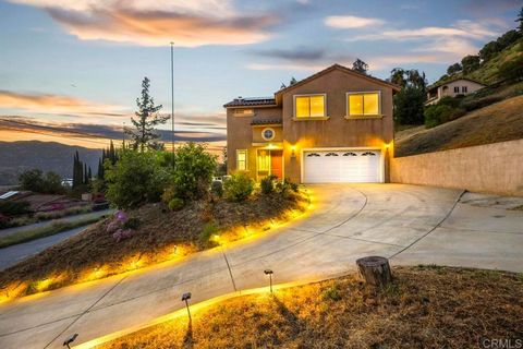 Swing by this Saturday between 12-3pm for a chance to score 7th-row Padres Tickets by 3rd base! Once you're home, prepare to unwind in your private sanctuary perched atop a quiet Bon Air Heights hilltop. This panoramic 3-bedroom home exudes classic S...
