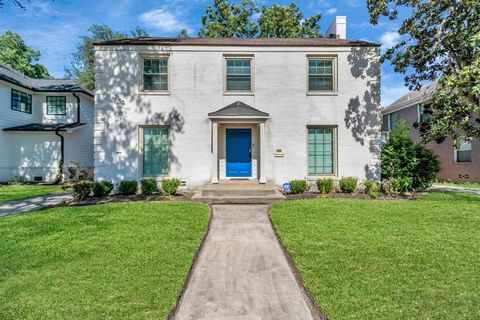Location, Location, Location! This amazing Historical 4BR/ 2 1/2 BA home is located in the Greater Third Ward with a short distance to the Texas Medical Center, Downtown Houston with lots of entertainment, NRG Stadium, Minute Maid Park, Toyota Center...
