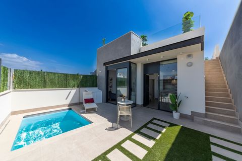 Wohnungen im Erdgeschoss mit Solarium und privatem Pool, 2 Schlafzimmer, 400 Meter von den Stränden entfernt. San Juan de los Terreros ist bekannt für seine herrlichen Strände, die erste Grenze zu den Stränden von Aguilas - Murcia. Im Herzen, großen ...