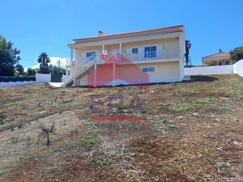 Detached T3+1 house, located on a plot of 2154 m2. House comprising fully equipped kitchen with laundry, living room with stove, 3 bedrooms, one of which is a suite. The entire living area is located on the ground floor. Large attic with 163.88m2. Di...