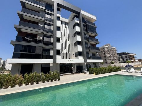 Modern 1+1 Apartment for Sale in Altıntaş, Antalya Overview Discover contemporary living in this stylish 1+1 apartment, located in the vibrant neighborhood of Altıntaş, Antalya. This nearly new building offers modern amenities and a prime location fo...