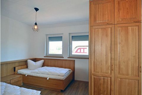 Casa de vacaciones con techo de paja, muebles de lujo con 3 dormitorios, hasta 5 personas, WiFi gratis, lavadora, lavavajillas, balcón y terraza