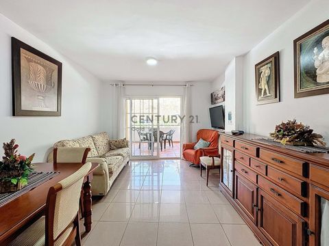 ¡Oportunidad Única! Exclusivo Piso en Playa de Burriana, Nerja Descripción de la Propiedad: Presentamos este magnífico piso de 80 m² situado en la zona más cotizada de Nerja, a tan solo 50 metros de la playa de Burriana. Este exclusivo apartamento en...