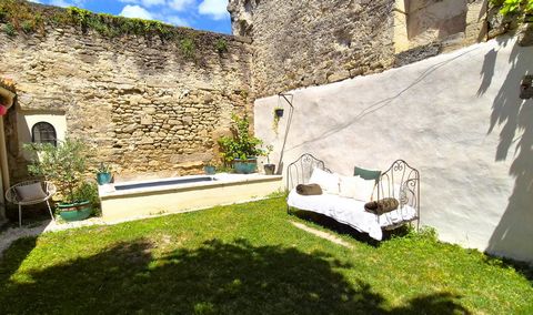 In the heart of the picturesque Provencal village of Barbentane, discover this magnificent, fully renovated house. Looking for a first purchase or a pied-a-terre in Provence? You'll be charmed by its intimate garden with pond, vaulted cellar, terrace...