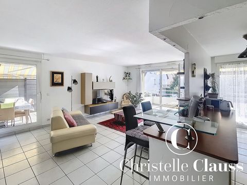 EXKLUSIVITÄT Christelle Clauss Immobilier Bischheim Entdecken Sie diese ultrahelle Wohnung von 85m2 in der Stadt Holtzheim. Es befindet sich in einer von der Straße zurückgesetzten Sackgasse, sehr ruhig und lichtdurchflutet. Seine Vorzüge: Keine Arbe...