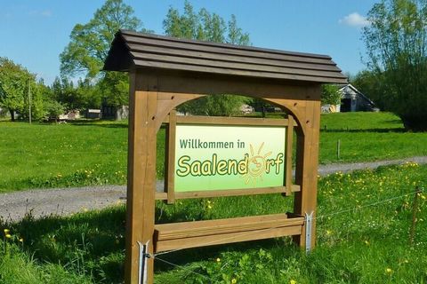 Willkommen in der schönen Oberlausitz zum Urlaub fernab vom Alltagsstress. Genießen Sie ein paar erholsame Tage im ehemaligen Ferienlager Saalendorf im Erholungsort Waltersdorf! Sie können die Ferienwohnung mit 2 Schlafzimmern für bis zu 4 Personen m...