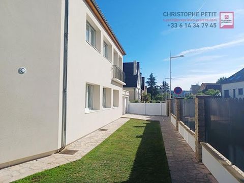 Val d'Oise (95130) Le Plessis-Bouchard. Venez découvrir cette charmante maison familiale de 7 pièces, d'environ 150 m² + garage double de 26 m², sur un terrain de 395 m² dans un secteur pavillonnaire recherché, à moins de 10 minutes à pieds de la gar...