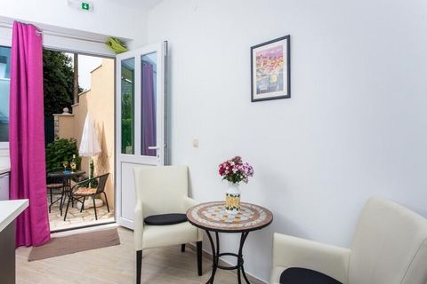 Apartments Banjska are located 1.4 km from Dubrovnik’s UNESCO-listed Old Town. Only 100 metres to the pebbly Bellevue Beach. Apartments are modern with nicely furnished terrace. Luggage storage is possible prior check in and after check out, sou you ...