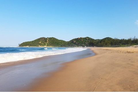 Emplacement: Ponta Do Ouro, Mozambique   Type de propriété : 4 Maisons familiales   Capacité: Peut accueillir jusqu’à 40 personnes   Prix: 5 475 000,00 millions de rands Description: Découvrez le nec plus ultra de la vie au bord de la plage avec ces ...