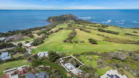 Commanding an extraordinary vantage point with sweeping views across Bass Strait, Seal Rock, and the Nobbies, this seaside cottage is set within a quiet, no-through country lane bordering the Flinders Golf Course. Offering a rare blend of isolation a...