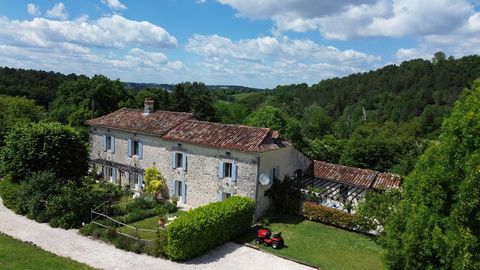 MAISON DE CARACTERE