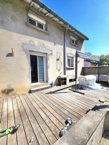 MAISON DE VILLAGE RENOVEE jardin garage cave