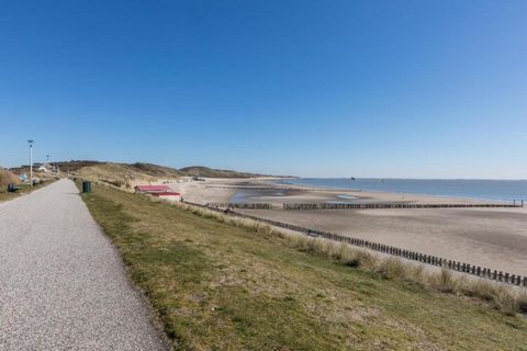 Droom je van een ontspannen vakantie aan de Zeeuwse kust? In deze charmante studio / appartement in Zoutelande voor 2 personen vind je alles wat je nodig hebt voor een heerlijk verblijf. Gelegen op de tweede etage, biedt deze lichte ruimte je een gez...