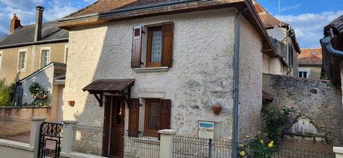 Jolie maison de bourg, 2 chambres, endroit calme
