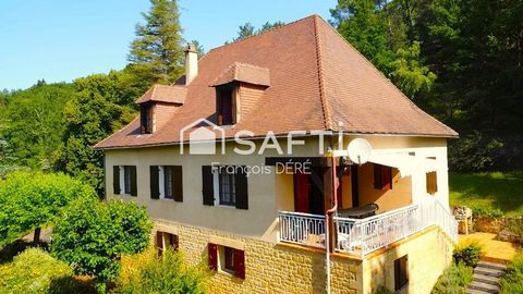 Maison Périgourdine sur les hauteurs au calme et avec vue au coeur d'un village classé.