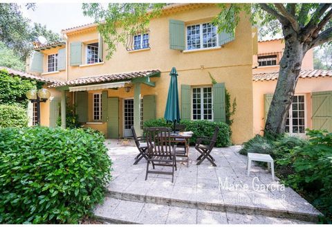 Grande maison dans secteur de garrigue à cinq minutes du centre ville