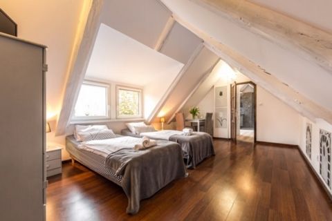 One of the most beautiful corners of northern Poland - the village of Bełczna, located among forests and lakes. A small town picturesquely situated between the Stara Rega valley and the Drawsko Lake District. A comfortable, large holiday home in the ...