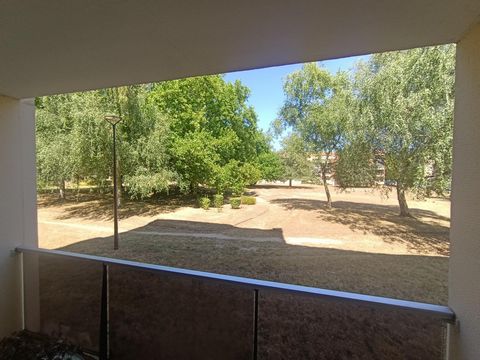 BEL APPARTEMENT RDC DEUX CHAMBRES