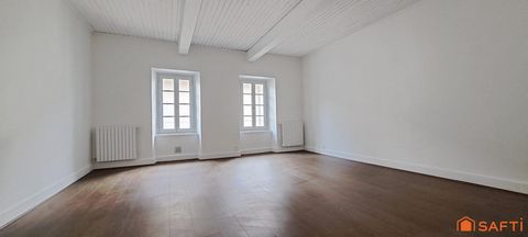 Beau Duplex avec Fort Potentiel – Habitation ou Local Pro + Garages + Cave