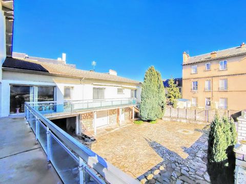Maison - 7 garages - Rodez