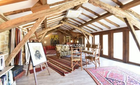 Maison d'artiste entre ciel, pierre et lumière
