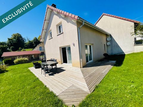 Masion avec du potentiel 3 chambres double garage,terrasse ensoleillée et terrain 309.000€