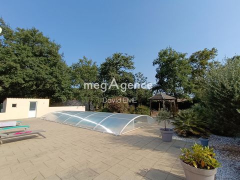 VILLA 8 pièces, 6 chambres, 192 M2, Piscine