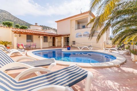 Located in Roses Catalonia, this apartment is perfect for a family getaway. With 2 bedrooms, this home can accommodate up to 4 guests. This well-maintained apartment has a fenced swimming pool for you to have a great day at the poolside.The nearest r...