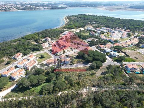 2 Plots for construction in Pérola da Lagoa, Óbidos. With a land area of 1059sq.M, construction area of 519sq.M and implantation of 363sq.M. Well located, in a residential area, close to the beach and Óbidos Lagoon and the Silver Coast golf courses. ...