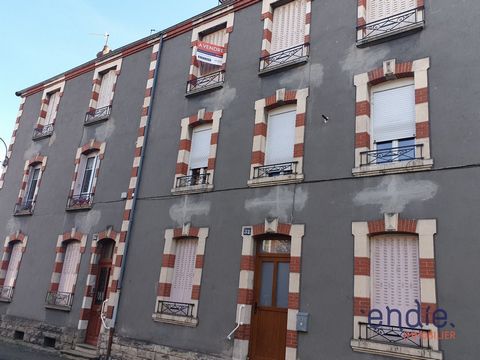 For sale: close to the train station, come and discover in MONTLUCON (03100) this 4-room apartment facing south-west, of 66.98 m². It is located in a building dating from 1940. It includes three bedrooms, a kitchen, living room, a bathroom with toile...