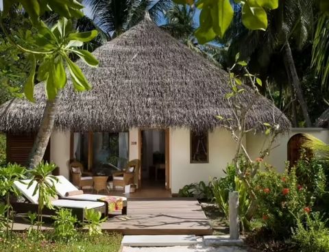 Położony na wyspie Sumba, w Indonezji (zaledwie godzinę drogi od Bali) oferujemy naszym klientom możliwość posiadania własnego, wolnostojącego bungalowu przy plaży już od 24 500 funtów (30 000 funtów z prywatnym basenem i w pełni umeblowanym), tuż pr...