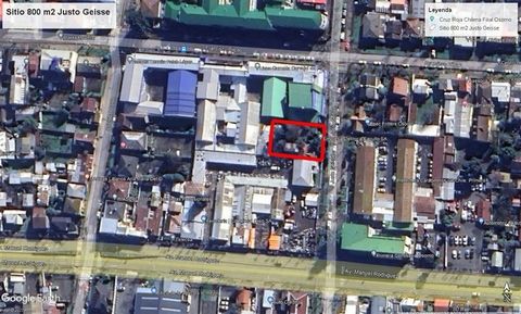 Sell large urban land 800 m2 in the center of Osorno on Justo Geisse street between Manuel Rodriguez and Francisco Bilbao streets. Site dimensions: 20 meters in front and 40 meters in depth. Zone H1 In front of the police station in Osorno.