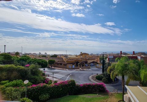 Welcome to your new home in the heart of Benalmádena! This charming two-bedroom, one-bathroom apartment is the gem you've been searching for, thanks to its comfort and strategic location, as well as its south-facing orientation that ensures cons...