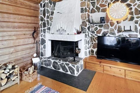 Welcome to this charming log house by lake Mjörn, which is only 6 km from Alingsås. Here is a place where you can enjoy the peace and take all the swims of the day on the private jetty that is adjacent to the property. When you step through the door,...