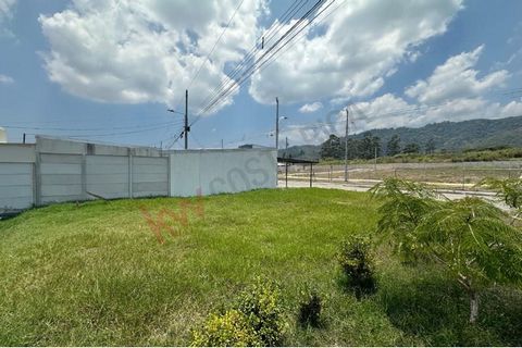 Descubra o paraíso no Condominio Senderos del Este, estrategicamente localizado em Aguacaliente de Cartago! Visualize a espetacularidade deste terreno totalmente plano de 235 m2, com medidas ideais de 11,98 metros de frente por 20 metros de profundid...