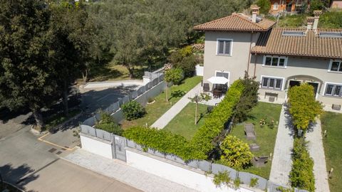 Zweizimmer-Villa mit Garten In Aurelia km 21, Leprignana, Via del Fontanile di Mezzaluna, haben wir gerade eine Zweizimmervilla mit Garten und Zubehör mitten im Grünen zum Verkauf angeboten. Die Villa, die sich in einem Kontext von kürzlich gebauten ...