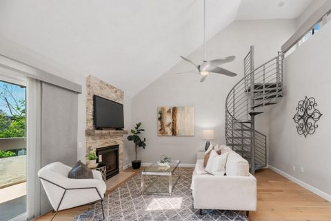 Come live the good life in America's Finest City in the desirable Marina District downtown. This turnkey, remodeled Park Row property is dialed in. 2 sizeable bedrooms, plus optional 3rd up (currently has a Murphy Bed and 2 built in desks). Hardwood ...