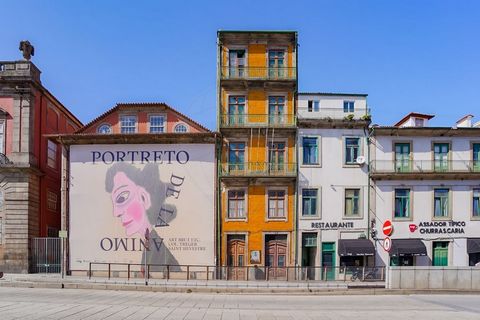 Gebouw in Porto te rehabiliteren, met 5 verdiepingen in de parochie van Miragaia naast het Soares dos Reis Museum. Volledig eigendom gebouw met verdiepingen geschikt voor zelfstandig gebruik en een bruto privé-oppervlakte van 1129,5m² Het bestaat uit...