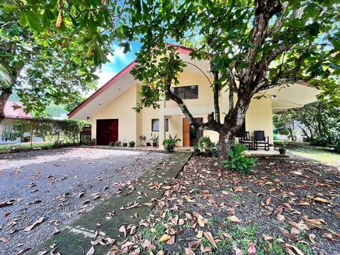 Einzigartige Gelegenheit! Schönes Haus zum Verkauf nur 5 Minuten vom Strand entfernt, in einer ruhigen Wohn- und Familiengegend mit tollen Nachbarn und Gemeinschaft. Das Haus ist völlig privat, verfügt über einen Umzäunung mit Netz, perfekt für Haust...