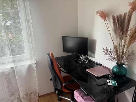 Due to a stay abroad, we are renting out our cozy 2-room apartment for 3-4 months from November 2024 to February 2025. It is located in a quiet area of Düsseldorf, 5 minutes from the Rhine! In 15 minutes you can walk to the city center, but you can l...