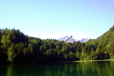 Petite oasis de détente avec cheminée et terrasse, grand verger, cheminée et magnifique panorama